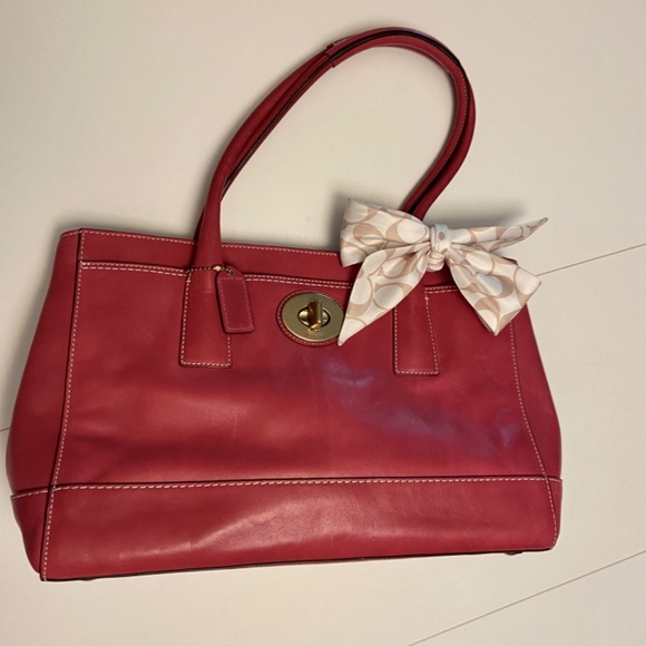 NWOT Coach Fuchsia Pink leather Coach Madeline (11554) scarf & dust cover - Picture 2 of 12